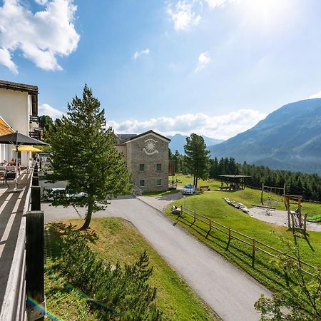 Randolins Familienresort St. Moritz Exteriör bild