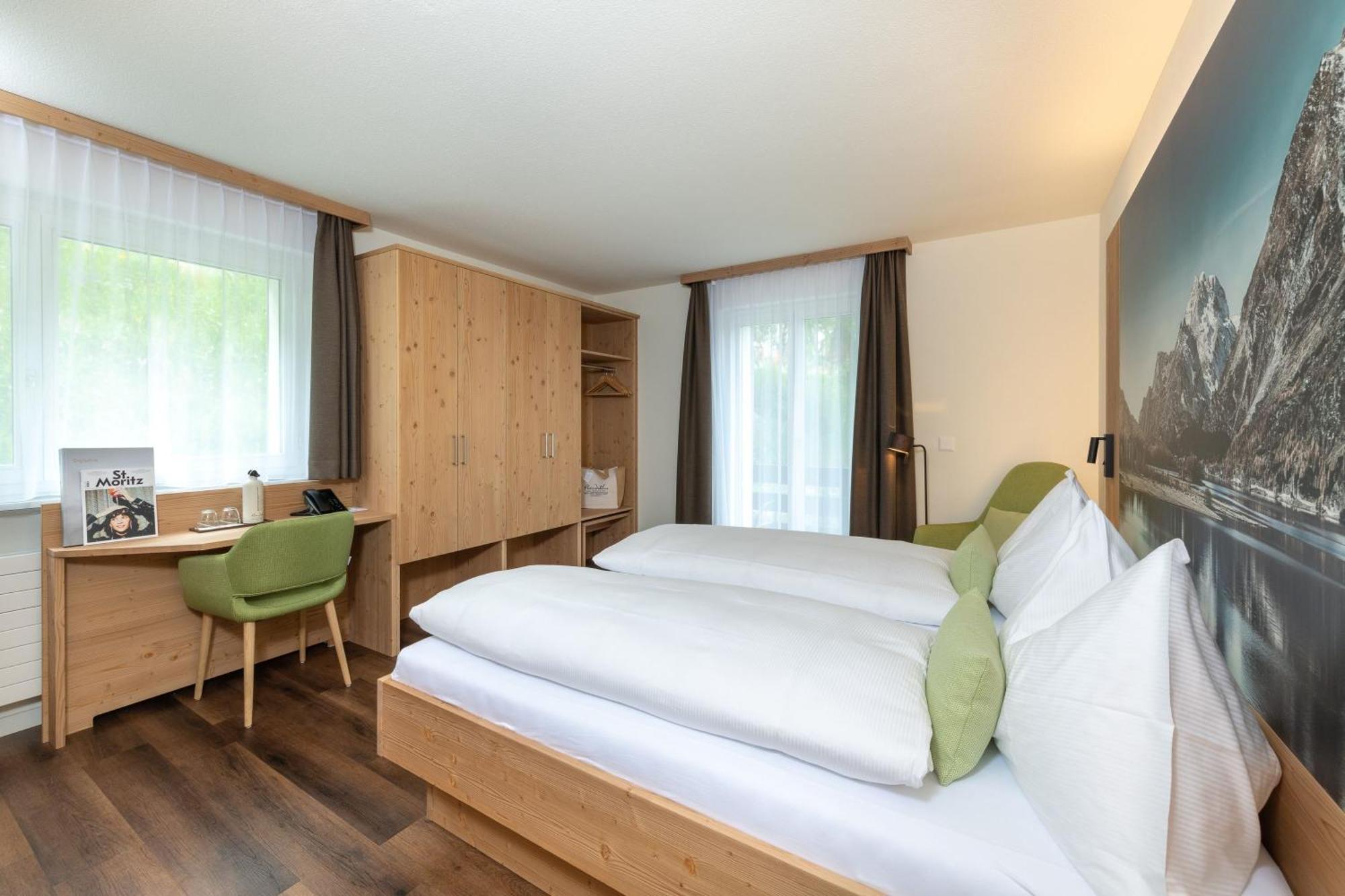 Randolins Familienresort St. Moritz Rum bild