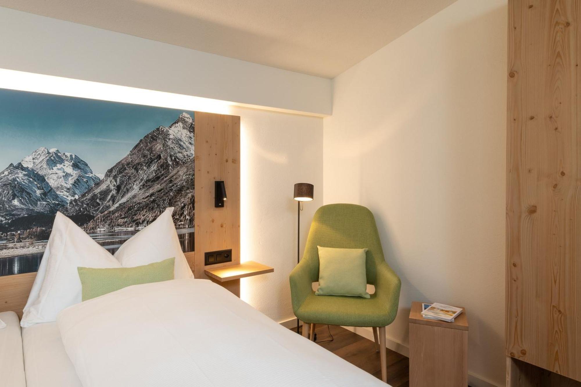 Randolins Familienresort St. Moritz Rum bild