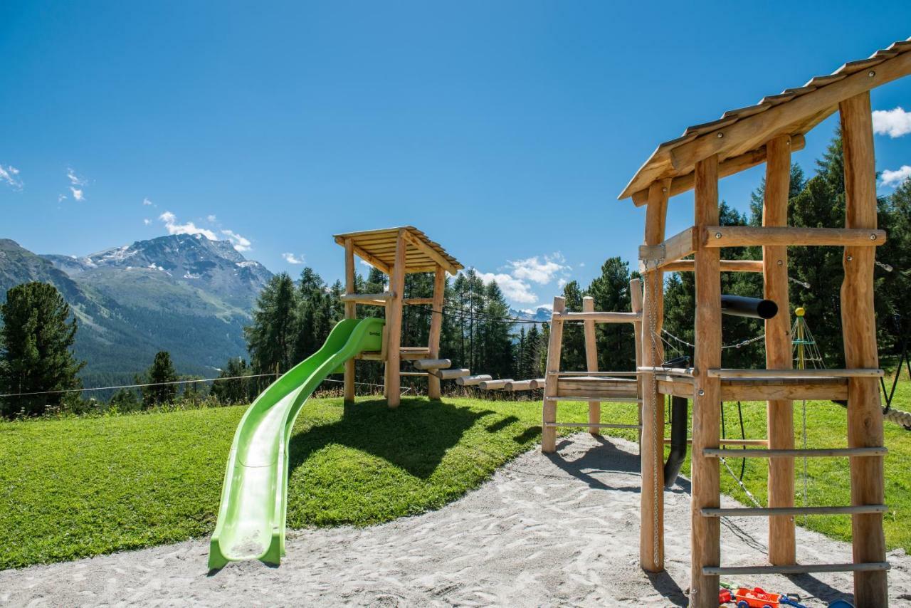 Randolins Familienresort St. Moritz Exteriör bild